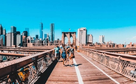 Puente de Brooklyn: Historia, horarios, precios y más información.