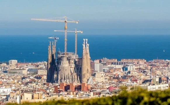 Sagrada Familia de Barcelona: Historia, horarios, precios.