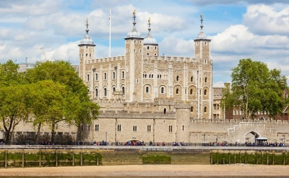 Torre de Londres: Historia, horarios, precios y mas información
